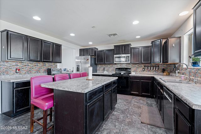 12490 E Camino Ambato, Vail, AZ 85641