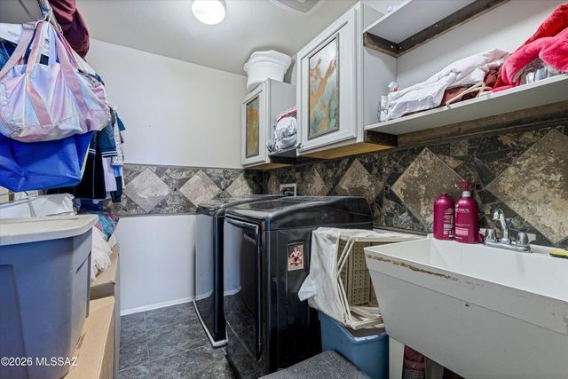 12490 E Camino Ambato, Vail, AZ 85641
