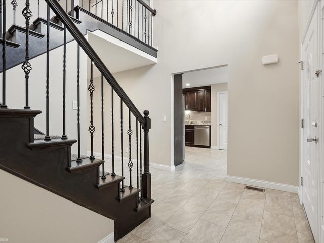 14967 Stoney Brook Drive, Shelby Twp, MI 48315