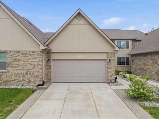14967 Stoney Brook Drive, Shelby Twp, MI 48315
