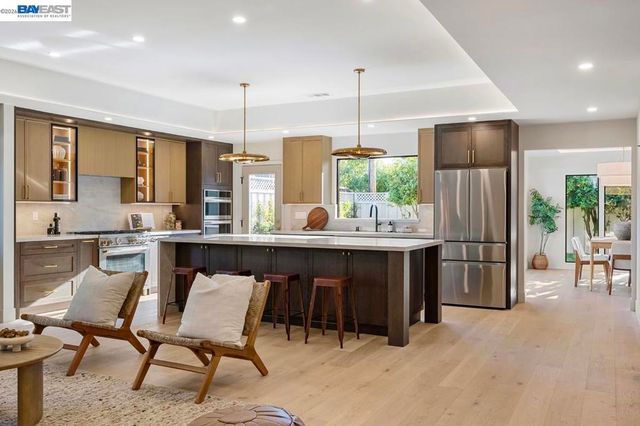 1300 Patio Dr, Campbell, CA 95008