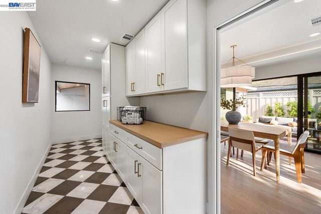 1300 Patio Dr, Campbell, CA 95008