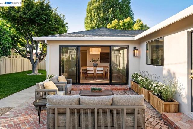 1300 Patio Dr, Campbell, CA 95008