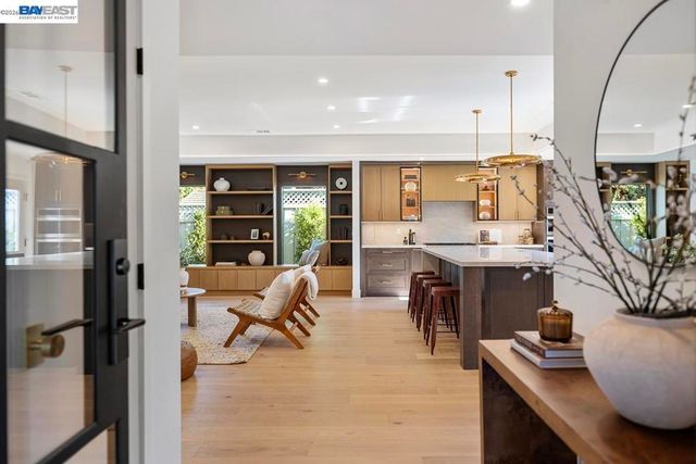 1300 Patio Dr, Campbell, CA 95008
