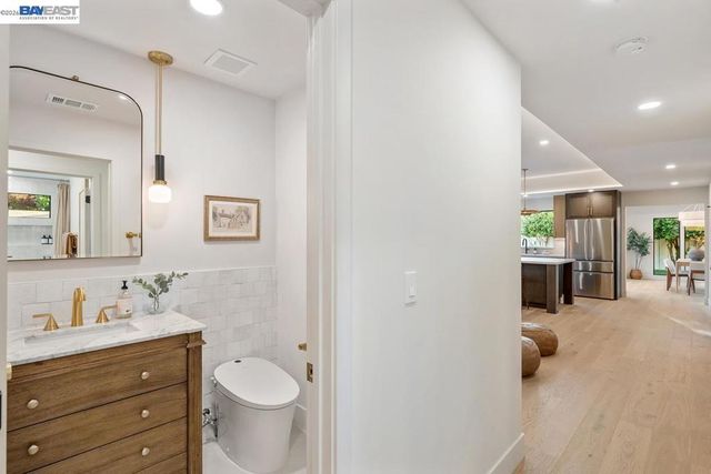 1300 Patio Dr, Campbell, CA 95008