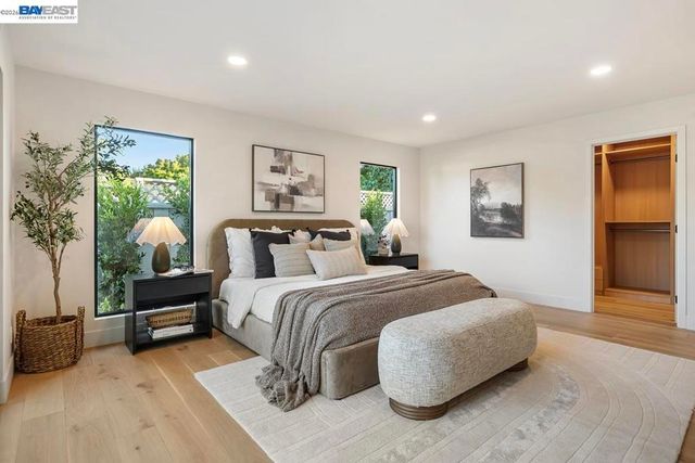 1300 Patio Dr, Campbell, CA 95008