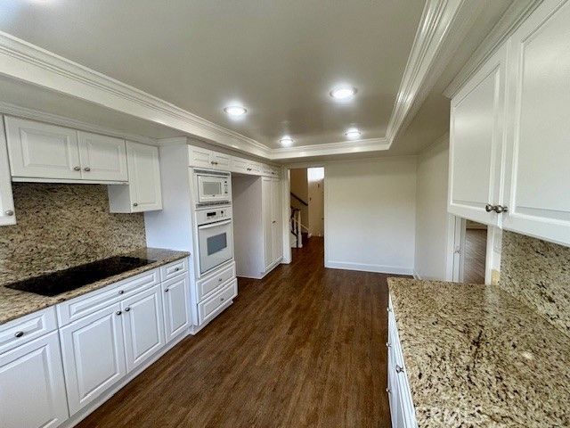 3571 Carnation, Seal Beach, CA 90740
