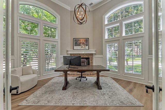 62 Silvermont Drive, The Woodlands, TX 77382