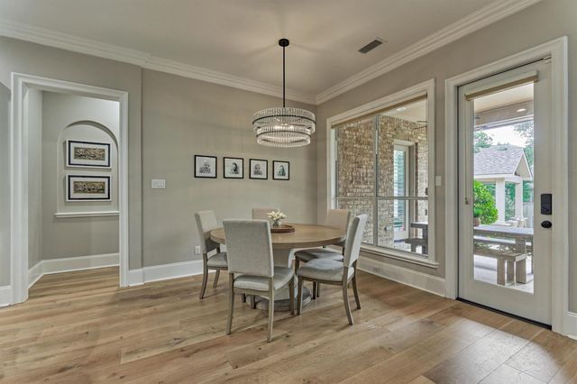 62 Silvermont Drive, The Woodlands, TX 77382