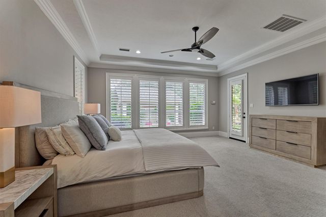 62 Silvermont Drive, The Woodlands, TX 77382