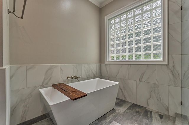 62 Silvermont Drive, The Woodlands, TX 77382