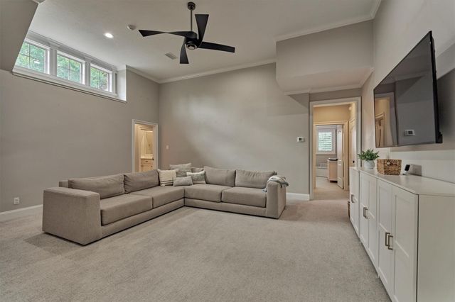 62 Silvermont Drive, The Woodlands, TX 77382