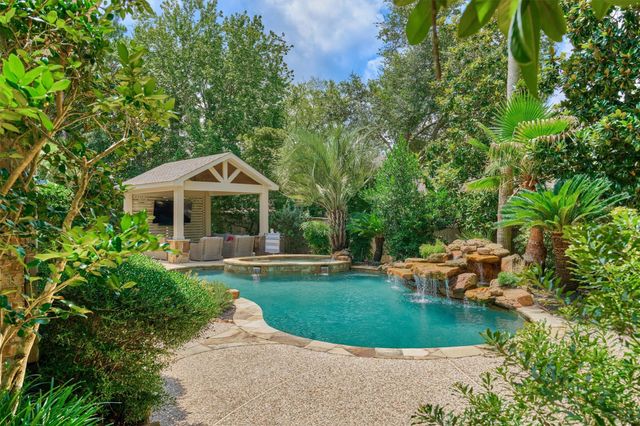 62 Silvermont Drive, The Woodlands, TX 77382