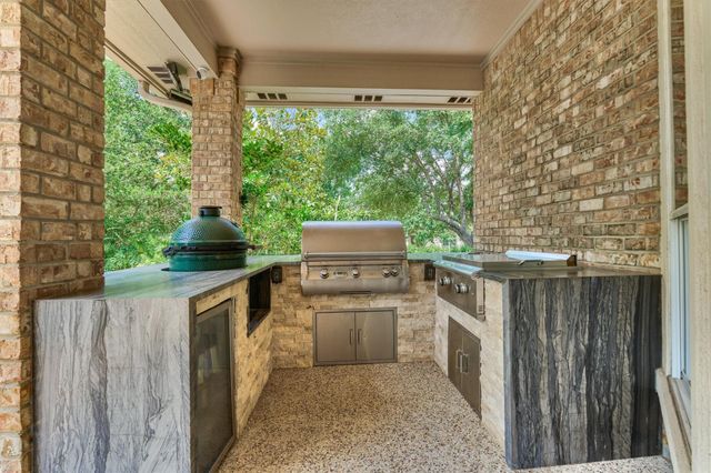 62 Silvermont Drive, The Woodlands, TX 77382