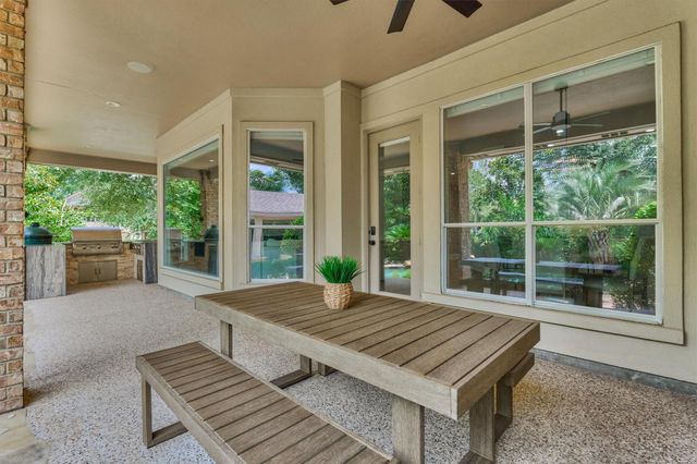 62 Silvermont Drive, The Woodlands, TX 77382