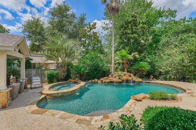 62 Silvermont Drive, The Woodlands, TX 77382
