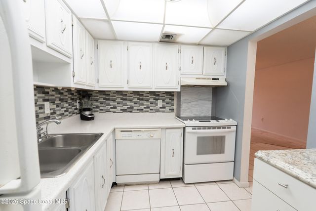 2700 N Highway A1a 3-202, Indialantic, FL 32903