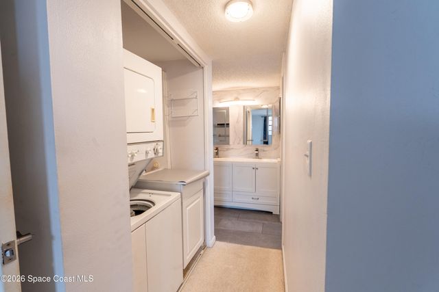 2700 N Highway A1a 3-202, Indialantic, FL 32903