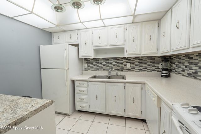 2700 N Highway A1a 3-202, Indialantic, FL 32903