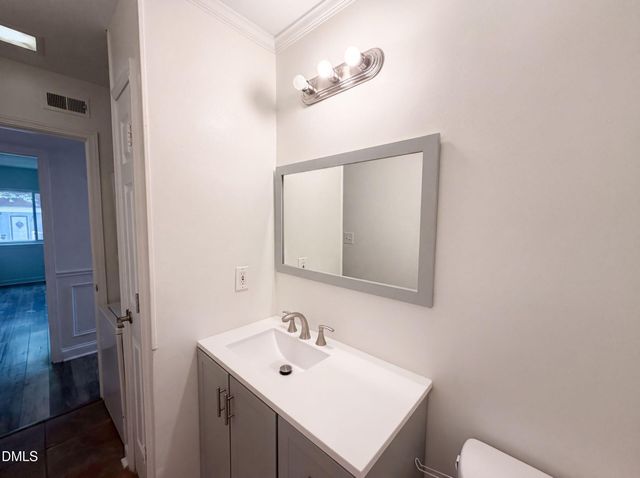 7040 Longstreet Drive C, Raleigh, NC 27615
