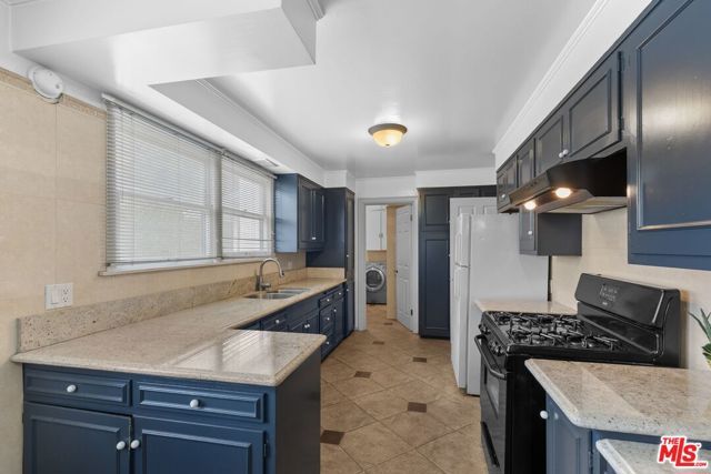 727 Crenshaw Boulevard, Los Angeles, CA 90005