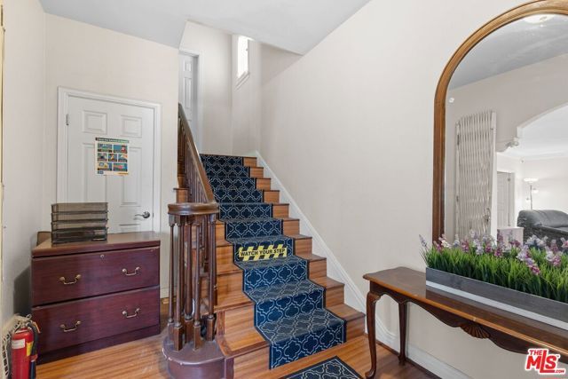 727 Crenshaw Boulevard, Los Angeles, CA 90005