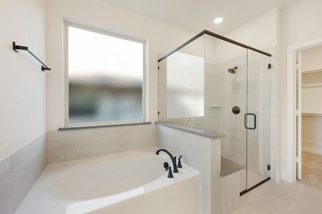 1040 Snowy Owl Drive, Alvarado, TX 76009