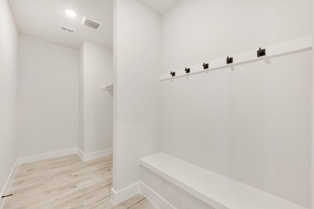 1040 Snowy Owl Drive, Alvarado, TX 76009