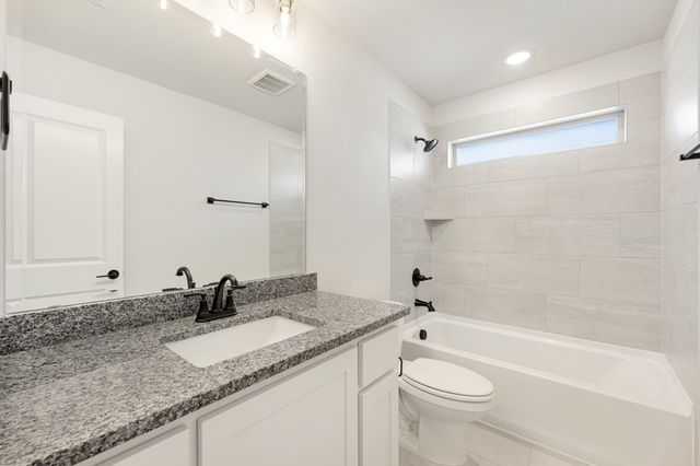 1040 Snowy Owl Drive, Alvarado, TX 76009