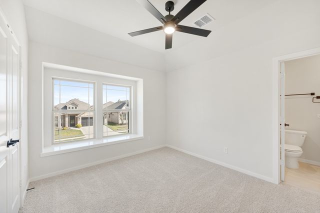 1040 Snowy Owl Drive, Alvarado, TX 76009