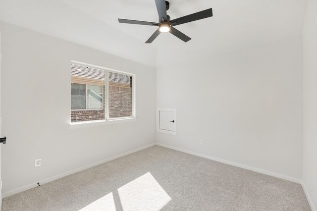 1040 Snowy Owl Drive, Alvarado, TX 76009