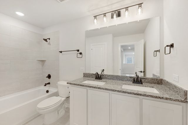 1040 Snowy Owl Drive, Alvarado, TX 76009