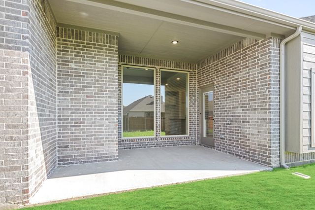 1040 Snowy Owl Drive, Alvarado, TX 76009