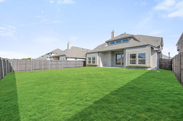 1040 Snowy Owl Drive, Alvarado, TX 76009