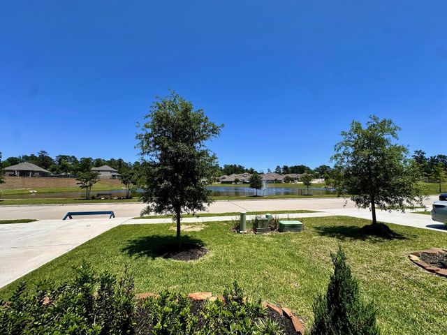 6151 White Spruce Drive, Conroe, TX 77304