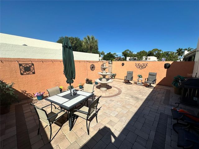 567 LAKESIDE DRIVE 567, Bradenton, FL 34210