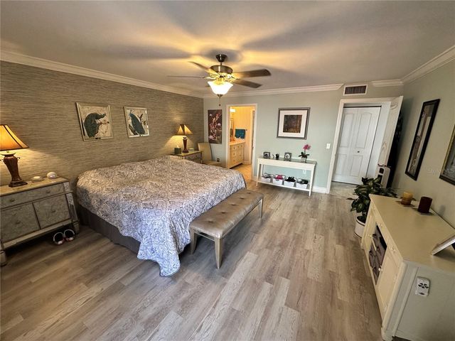 567 LAKESIDE DRIVE 567, Bradenton, FL 34210