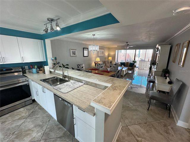 567 LAKESIDE DRIVE 567, Bradenton, FL 34210