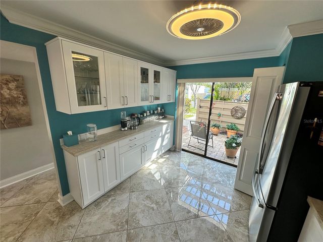 567 LAKESIDE DRIVE 567, Bradenton, FL 34210