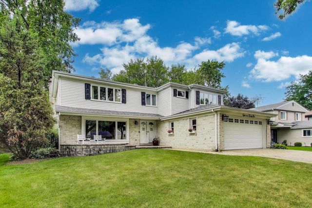 1821 E Boulder Drive, Mount Prospect, IL 60056