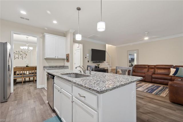 5219 Lombard ST, Chesapeake, VA 23321