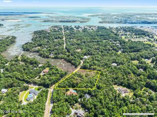 109c Corcus Ferry Road, Hampstead, NC 28443