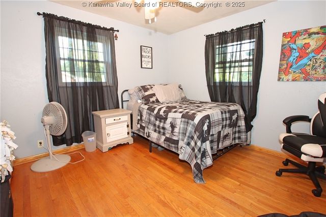 440 1st Avenue N, Hometown, WV 25109