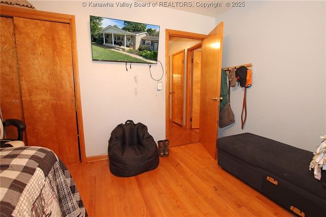 440 1st Avenue N, Hometown, WV 25109