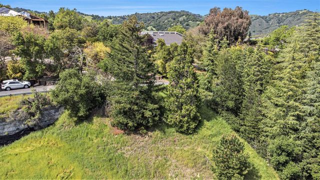 3933 Quail Ridge Rd, Lafayette, CA 94549
