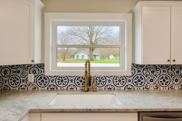 206 W Main St, Hohenwald, TN 38462