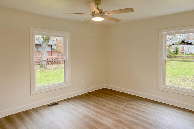 206 W Main St, Hohenwald, TN 38462