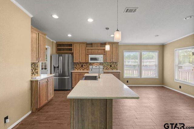 115 Oak Bend, Marshall, TX 75672