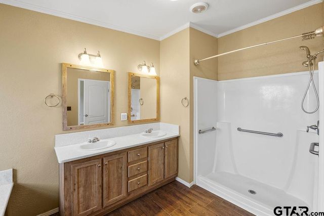 115 Oak Bend, Marshall, TX 75672