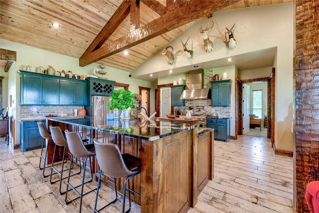 316 Barn N Lane, Livingston, TX 77351